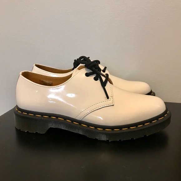 Dr. Martens white women boots size 8 US - Picture 8 of 9